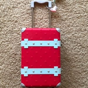 *RETIRED* Grace’s Suitcase and Accessories